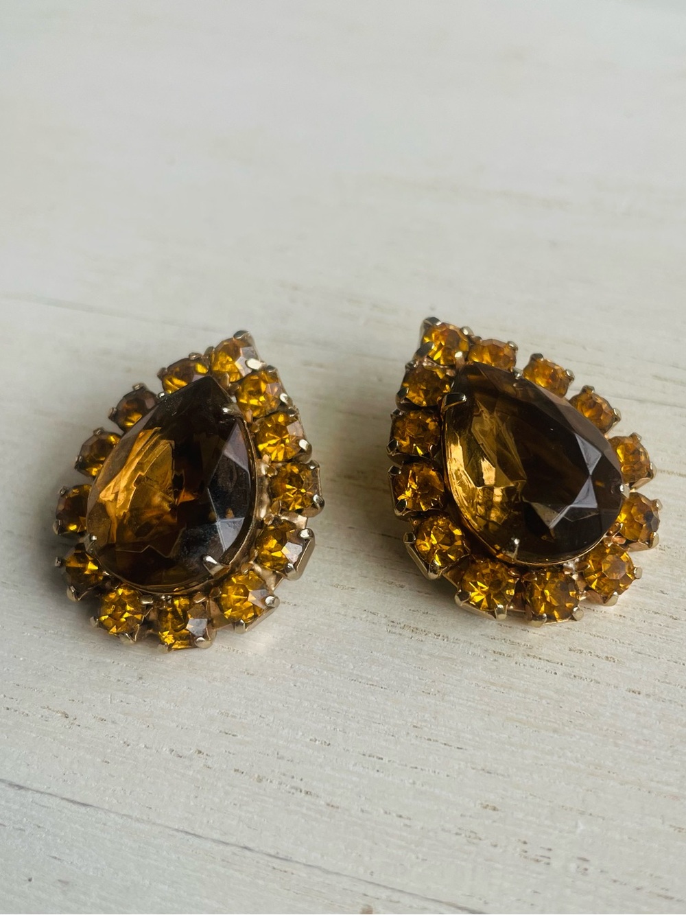Vintage Juliana DeLizza & Elster Teardrop Crystal Clip-On Earrings